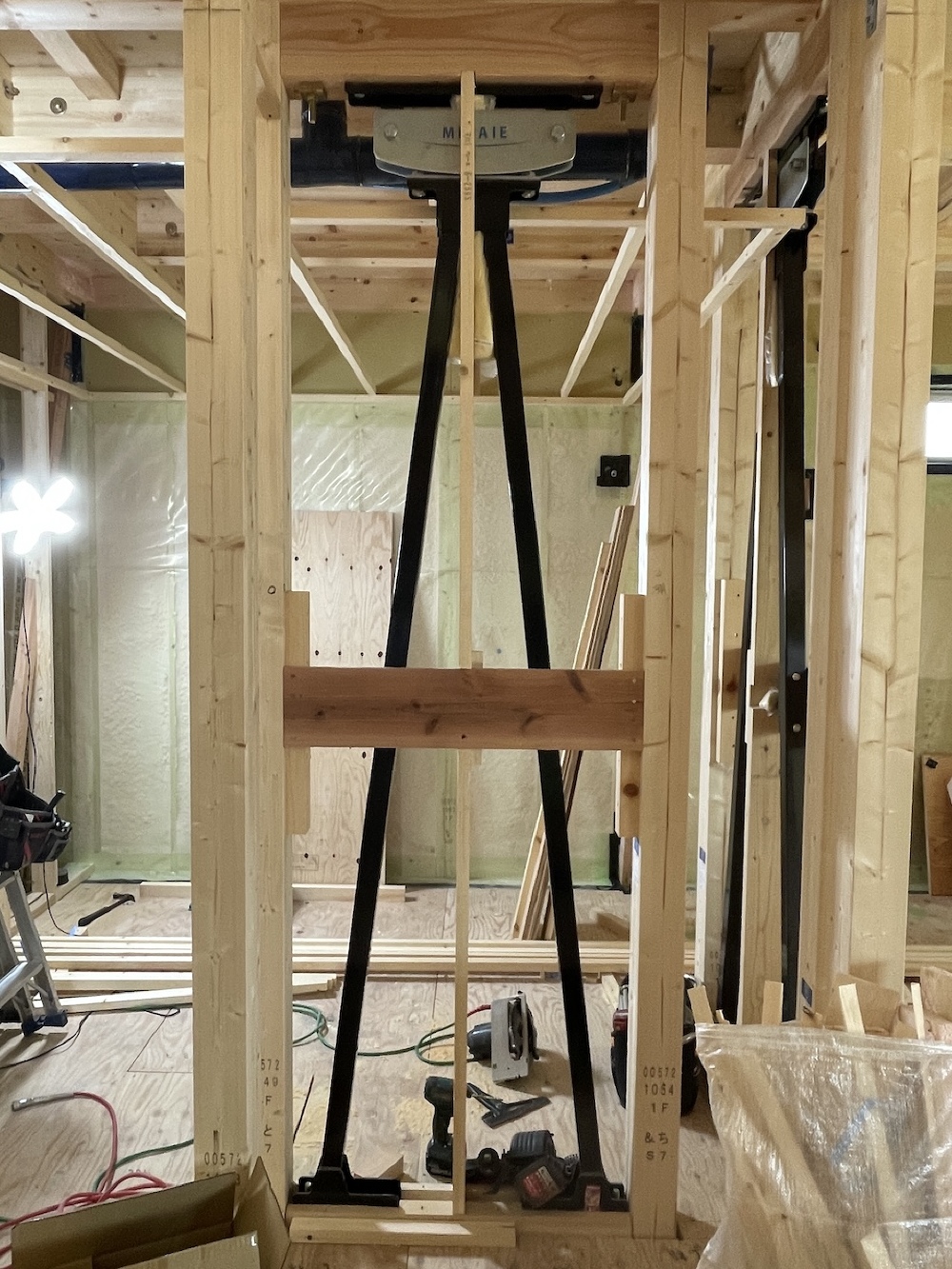 「制震ユニットMIRAIE（ミライエ）」